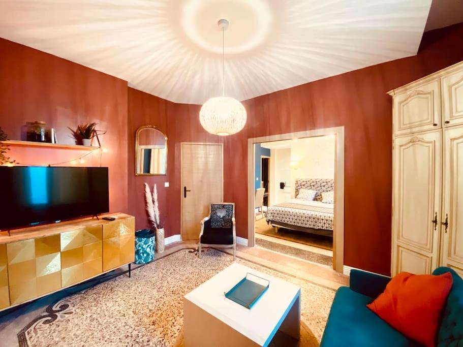 La Suite 2 Pieces Lit Queen Size Entree Privee Nîmes Exteriér fotografie