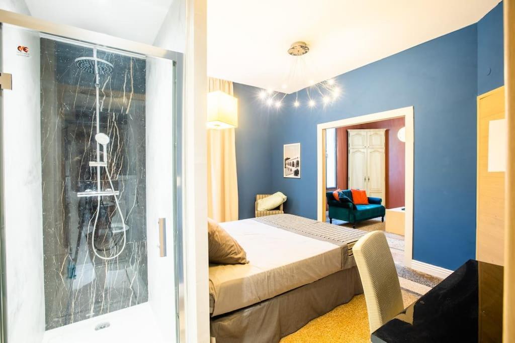 La Suite 2 Pieces Lit Queen Size Entree Privee Nîmes Exteriér fotografie
